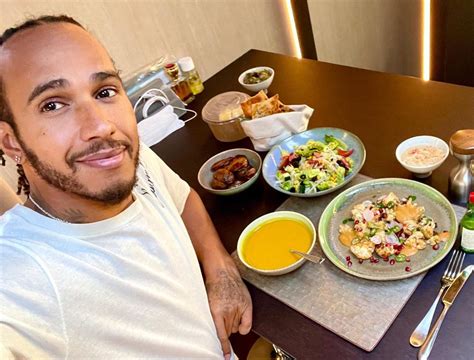 what does lewis hamilton eat